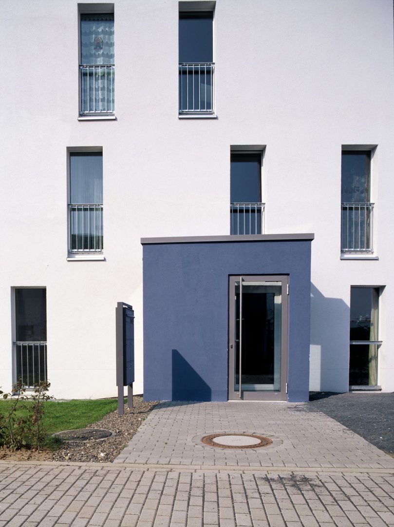Eingang blau